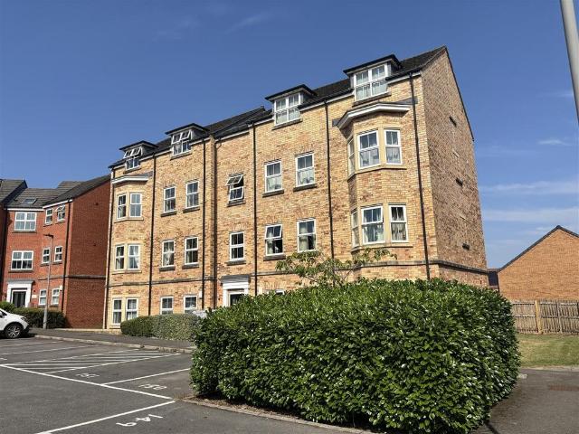 Flat for rent in Colburn