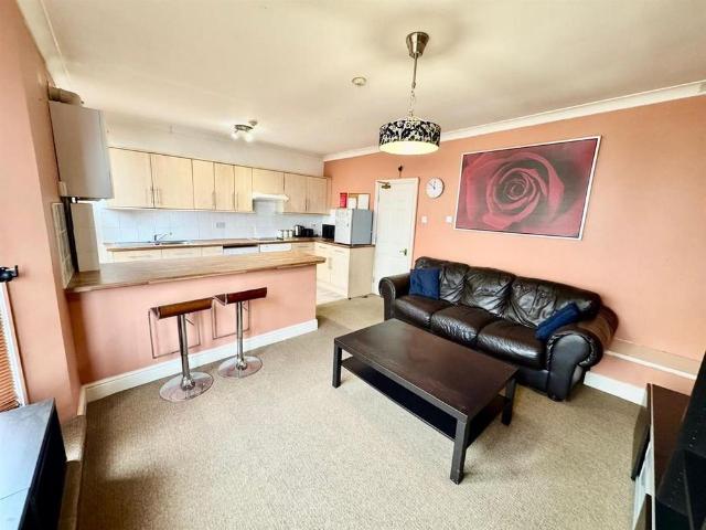 Apartment for rent in South Cliff, Kepwick
