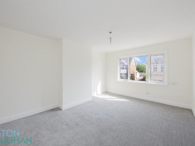 Flat for rent in Jarvis Brook, Cross In Hand