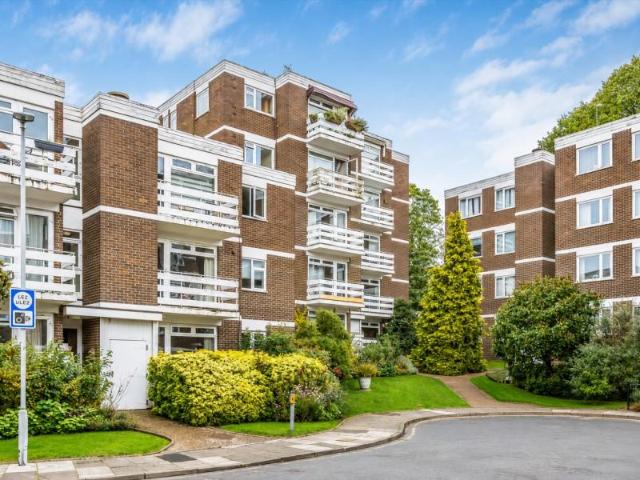 Flat for rent in Surbiton, Greater London