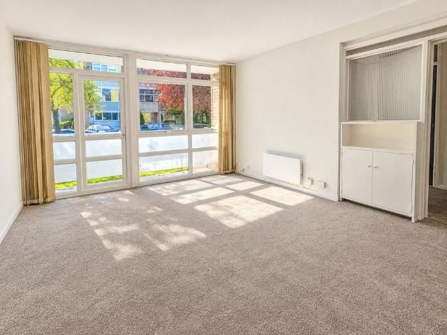 Apartment for rent in Mount Hermon, Woking