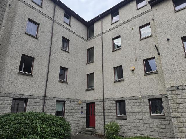 Flat for rent in Sunnybank, Ballindoch