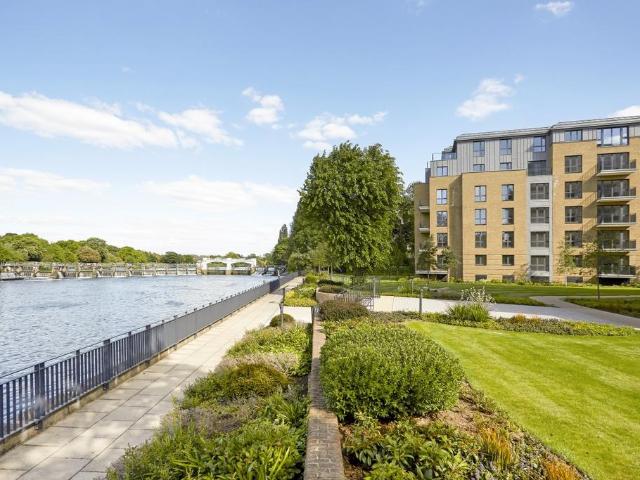 Flat for rent in Hampton Wick, Greater London