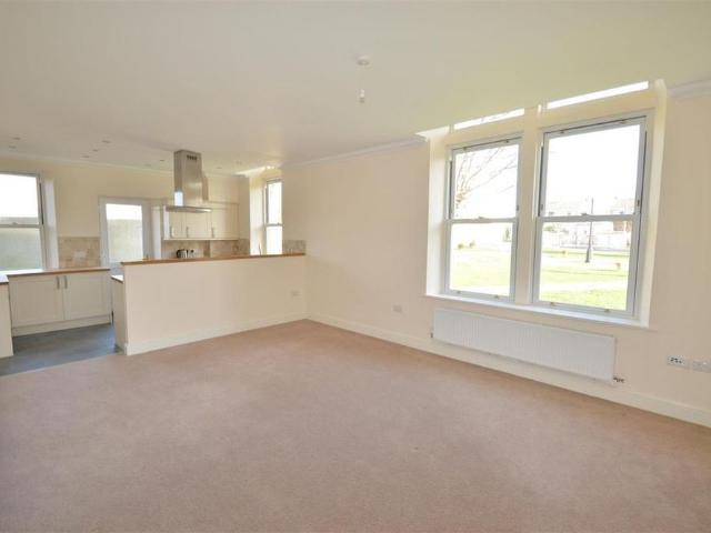 Apartment for rent in Llantwit Major, Wales