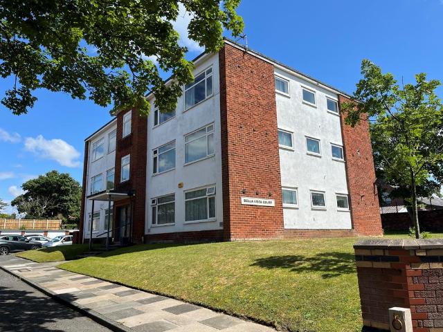 Flat for rent in Great Crosby, Sefton