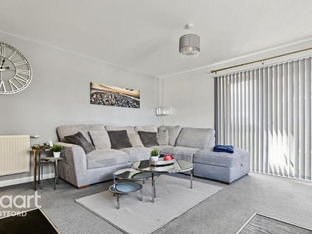 Apartment for rent in Monks Orchard, Kent