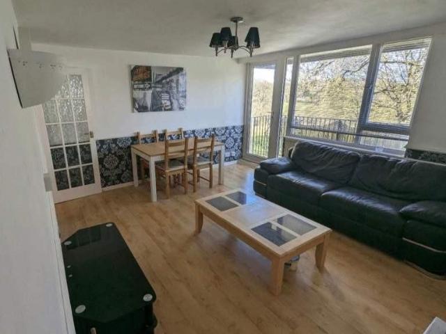 Apartment for rent in Pouchen End, Hertfordshire