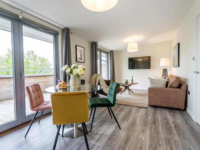 Apartment for rent in Foss Islands, High Field