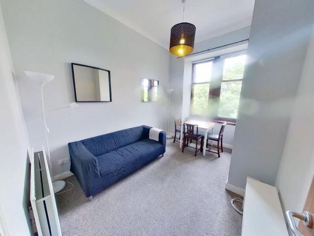 Apartment for rent in Thornwood, Glasgow