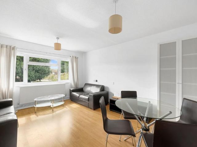 Flat for rent in West End, Blackhills