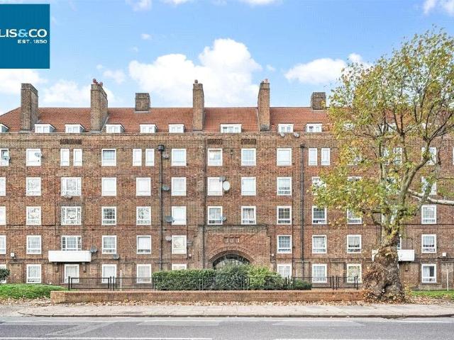 Flat for rent in Camberwell, Greater London
