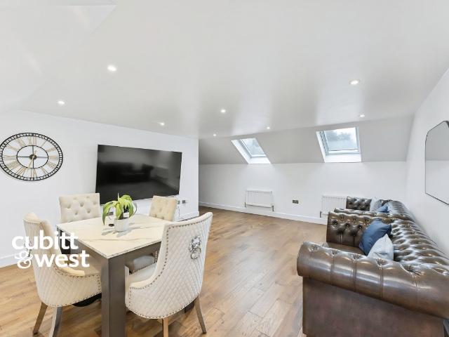 Apartment for rent in London Borough of Croydon, Purley