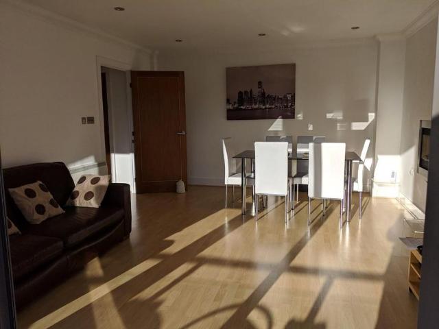 Apartment for rent in Penarth Marina, Penarth