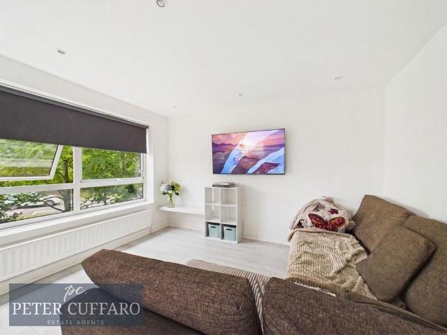 Apartment for rent in Broxbourne, Hertfordshire