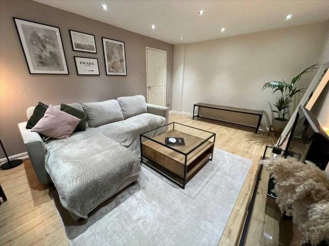 Apartment for rent in Dickens Heath, West Midlands