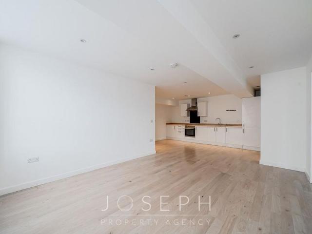 Apartment for rent in Key Street, Suffolk