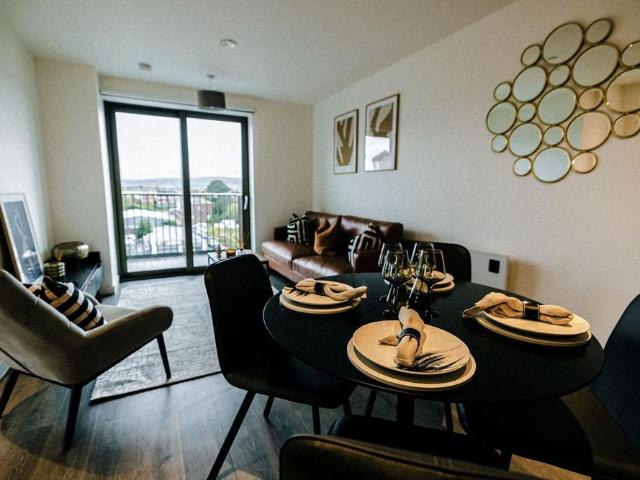 Apartment for rent in Deeplish, Burnedge