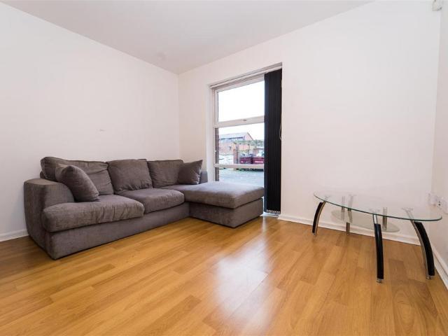 Flat for rent in Georgia, Greater Manchester