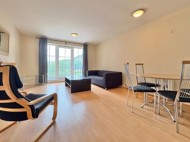 Apartment for rent in Weetwood, West Yorkshire