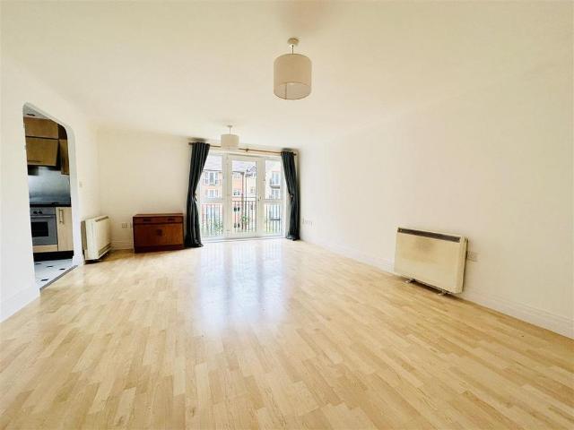 Apartment for rent in Kings Hill, Colliers End