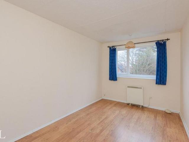 Apartment for rent in Compton Acres, Barton In Fabis