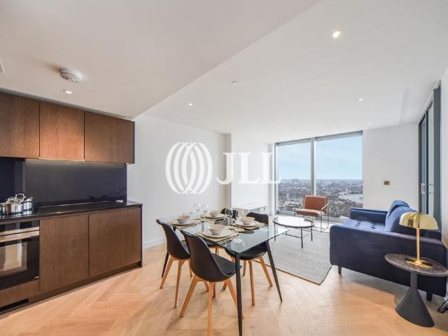 Flat for rent in Canary Wharf, Greater London