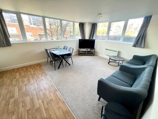 Apartment for rent in Dixons Green, West Midlands