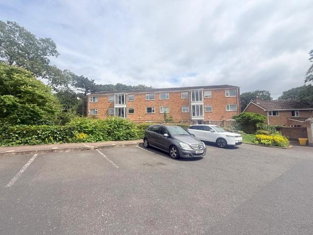 Flat for rent in Streetly, West Midlands