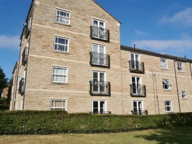 Flat for rent in Farsley, West Yorkshire