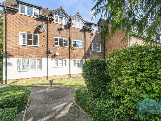 Flat for rent in New Barnet, Greater London