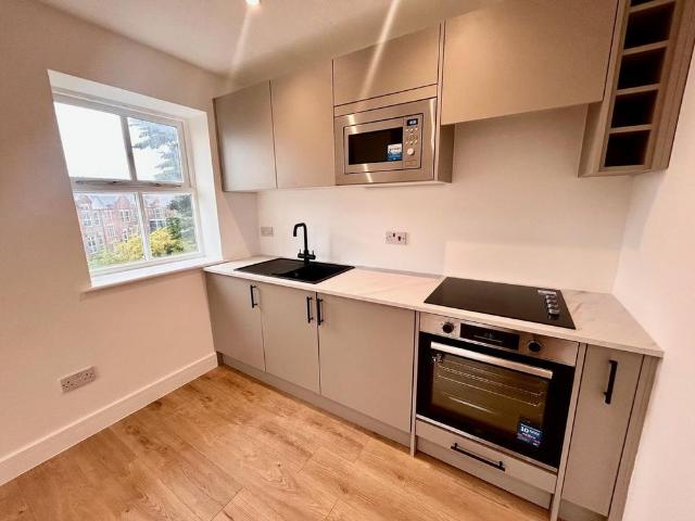 Apartment for rent in Watford Heath, Watford