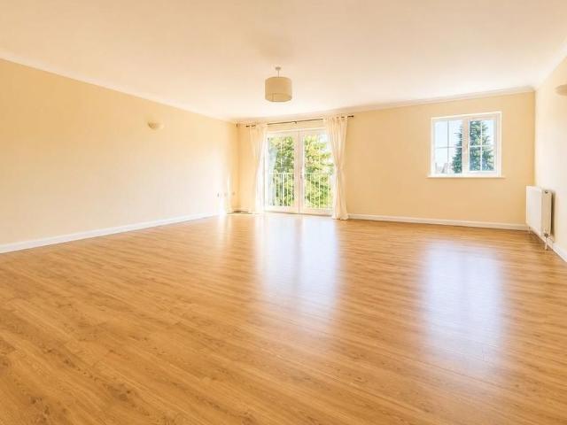 Apartment for rent in Slough
