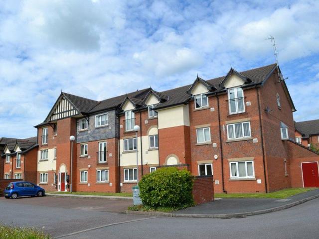 Flat for rent in Clifton, Salford