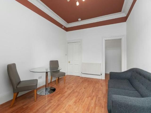 Apartment for rent in Merchiston, Scotland