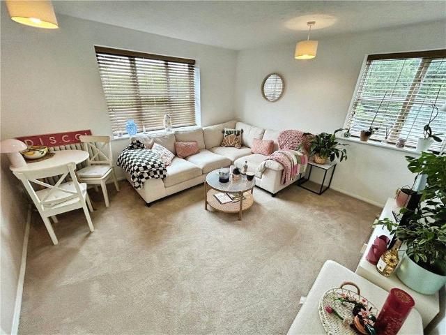 Apartment for rent in Helford, Hampshire