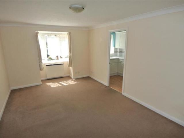 Apartment for rent in Addlestone, Runnymede