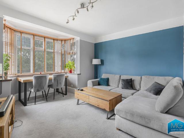Flat for rent in Brunswick Park, Greater London