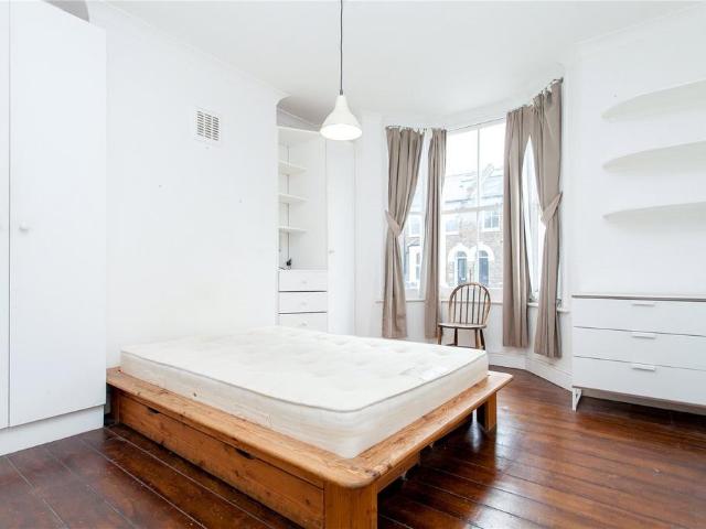 Flat for rent in Homerton, Greater London