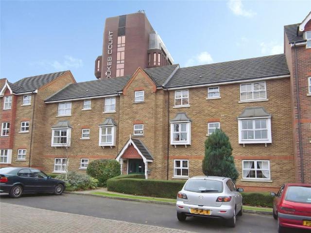 Flat for rent in Horsell, Woking