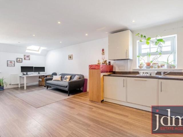 Apartment for rent in Bromley Common, Greater London