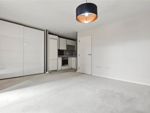 Apartment for rent in Thornwood, Glasgow