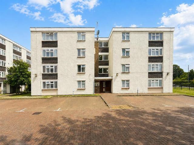 Flat for rent in London Borough of Hounslow, Greater London