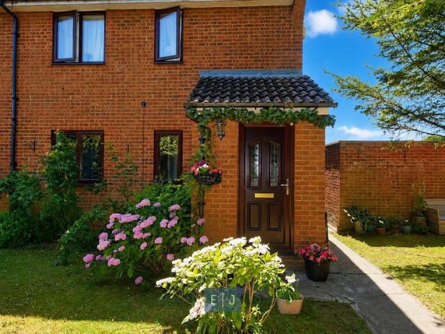 Flat for rent in Epping, Essex