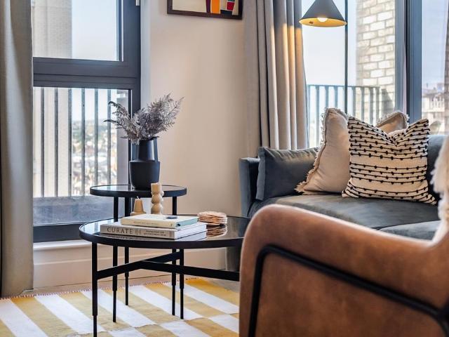 Flat for rent in Aldrington