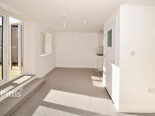 Apartment for rent in Binstead, Ryde