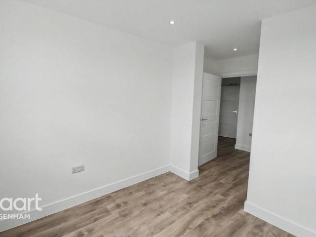 Flat for rent in Becontree, Greater London