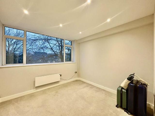 Apartment for rent in Kings Hill, Colliers End