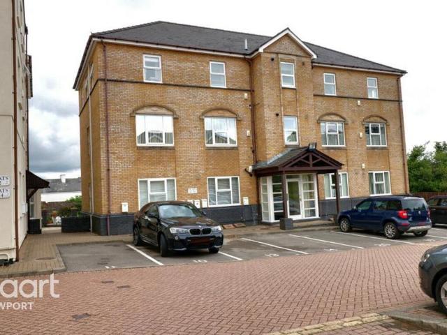 Flat for rent in St. Woolos, Newport
