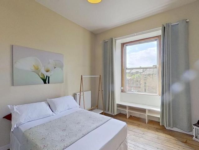 Apartment for rent in Hillside, City of Edinburgh