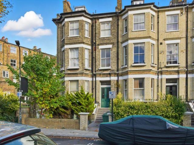 Flat for rent in Belsize Park, Greater London